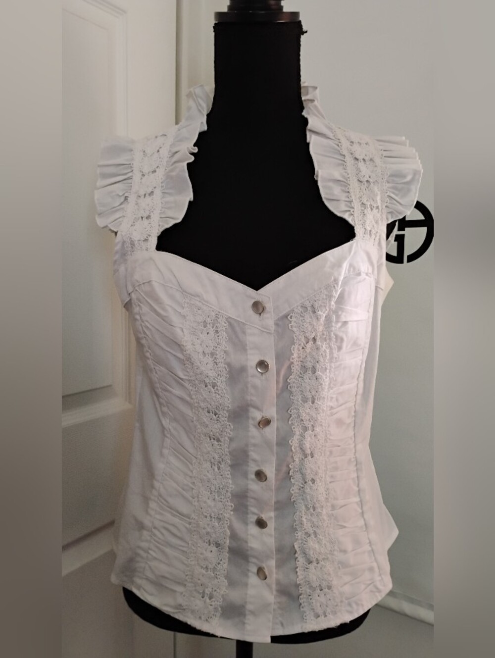 Women's Sleeveless Shirt
